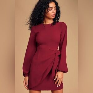 PERFECT CONDITION! LULUS Wine Red Long Sleeve Tie-Front Dress Size XS